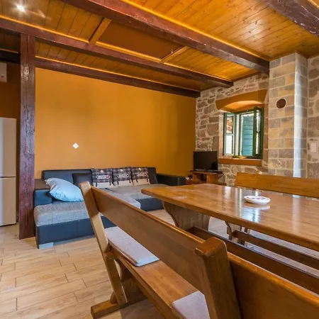 Apartament Porat Drage